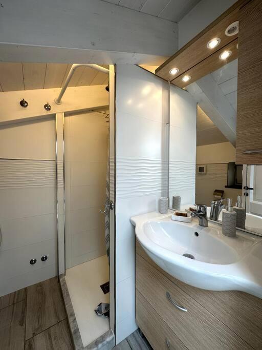 The Sweet Attic Room - De Vivo Realty Meta Di Sorrento Экстерьер фото