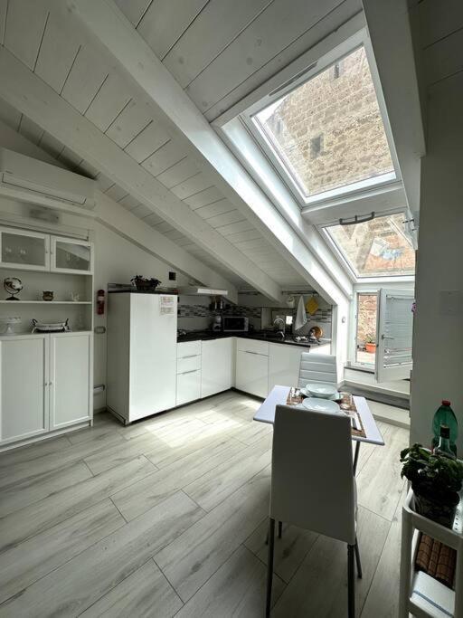 The Sweet Attic Room - De Vivo Realty Meta Di Sorrento Экстерьер фото