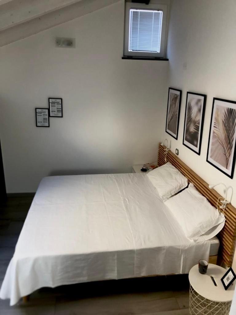 The Sweet Attic Room - De Vivo Realty Meta Di Sorrento Экстерьер фото